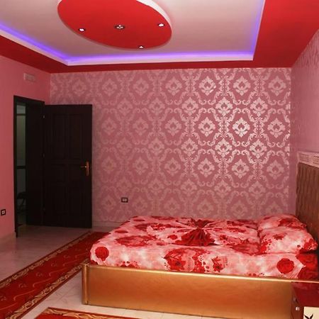 Hotel Buza New Shtoj Kültér fotó
