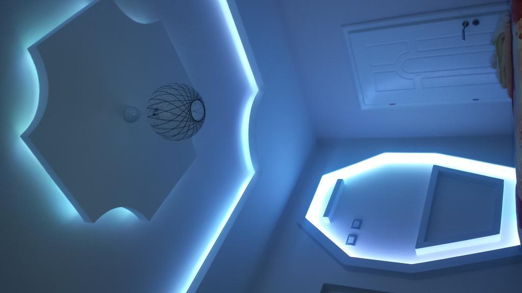 Hotel Buza New Shtoj Kültér fotó