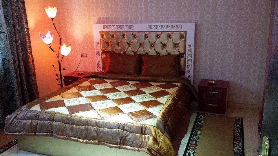 Hotel Buza New Shtoj Kültér fotó