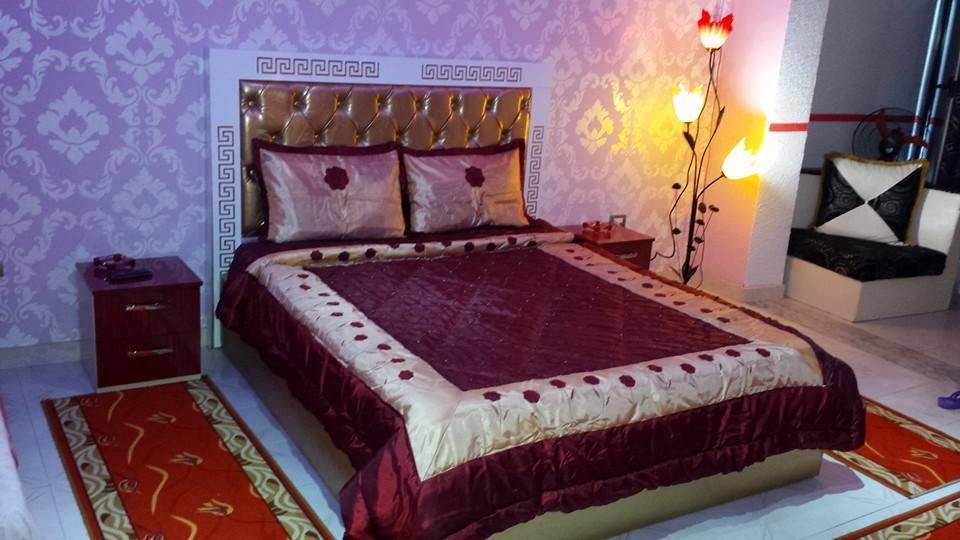 Hotel Buza New Shtoj Kültér fotó