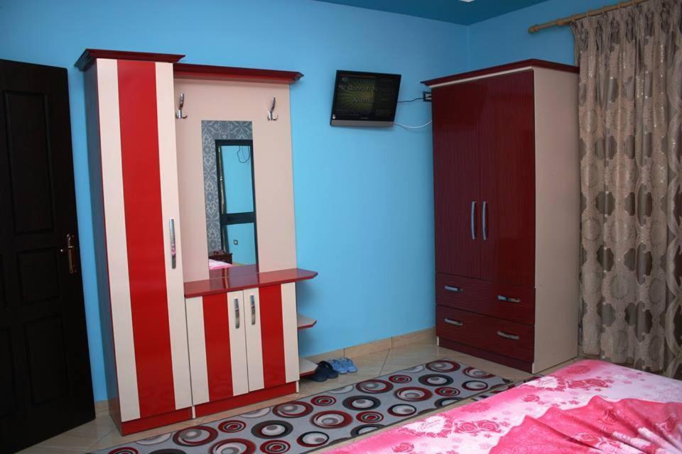 Hotel Buza New Shtoj Kültér fotó
