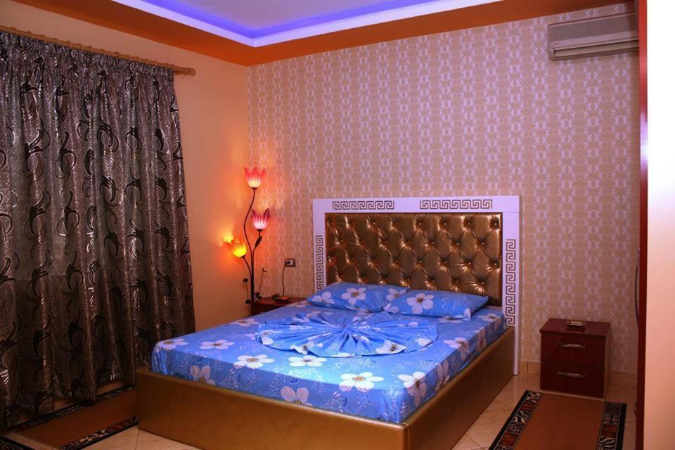 Hotel Buza New Shtoj Kültér fotó