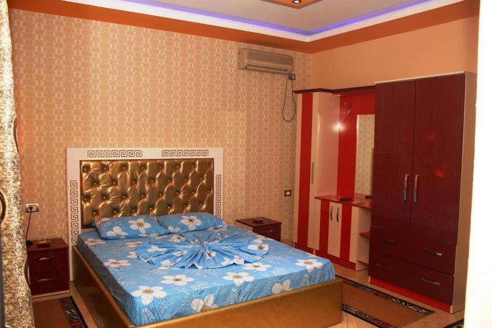 Hotel Buza New Shtoj Kültér fotó